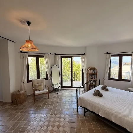 Вилла Lycia With Private Pool, Roof Terrace, Bbq Area And Garden